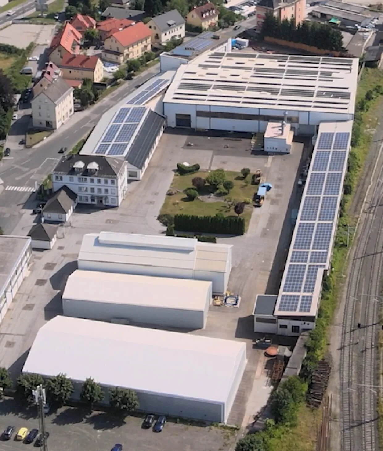 Luftaufnahme des KMF-Werksgeländes in Villach